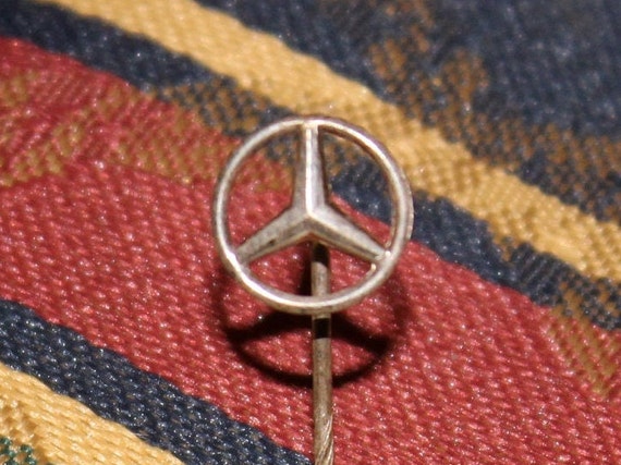 NEW SILVER MERCEDES LOGO CAR AUTOMOBILE LAPEL PIN BADGE 